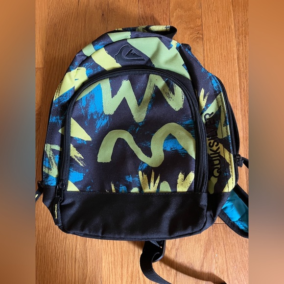 QUICKSILVER 12 X 9 GREEN BLUE BLACK BACKPACK - Picture 1 of 3